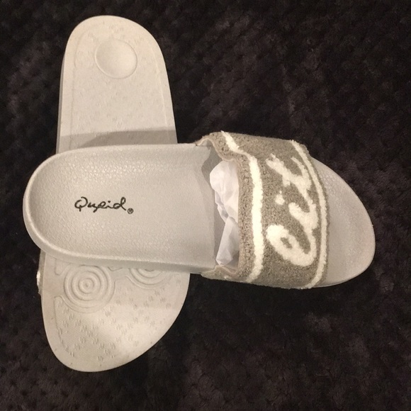 NWT It's Lit Comfy Slides - Picture 4 of 4